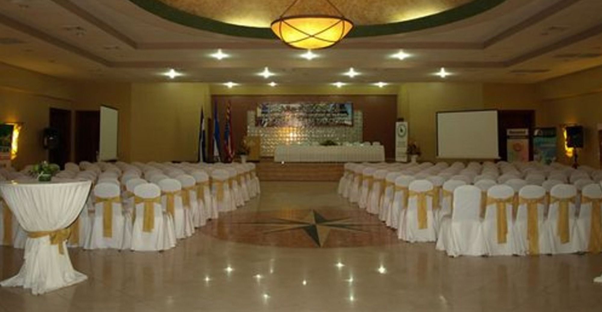 Hotel Quinta Real La Ceiba Extérieur photo